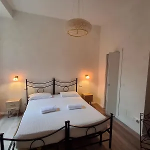 lighthouse-suites.it-romehotels.com/