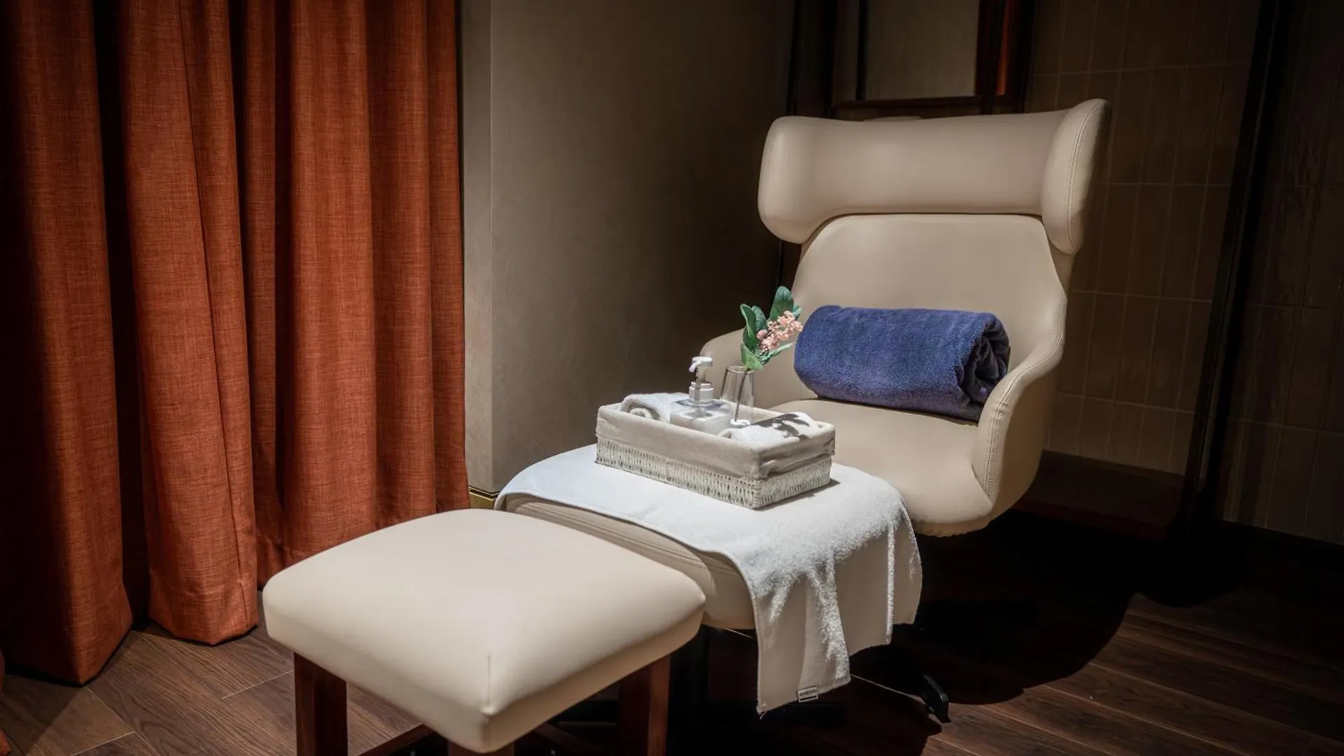 Auhotel -Zayed International Airport-Located In Transit Area -Onwards Boarding Pass Required Abu Dhabi